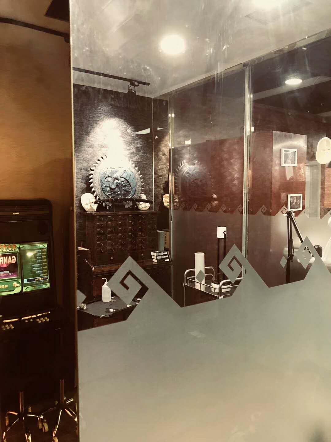 刺青店磨砂膜鏤空花邊